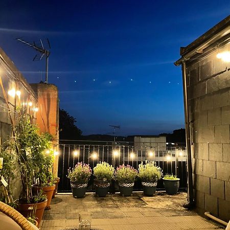 شقة Epic Location, Views & Large Private Terrace ويندسور المظهر الخارجي الصورة